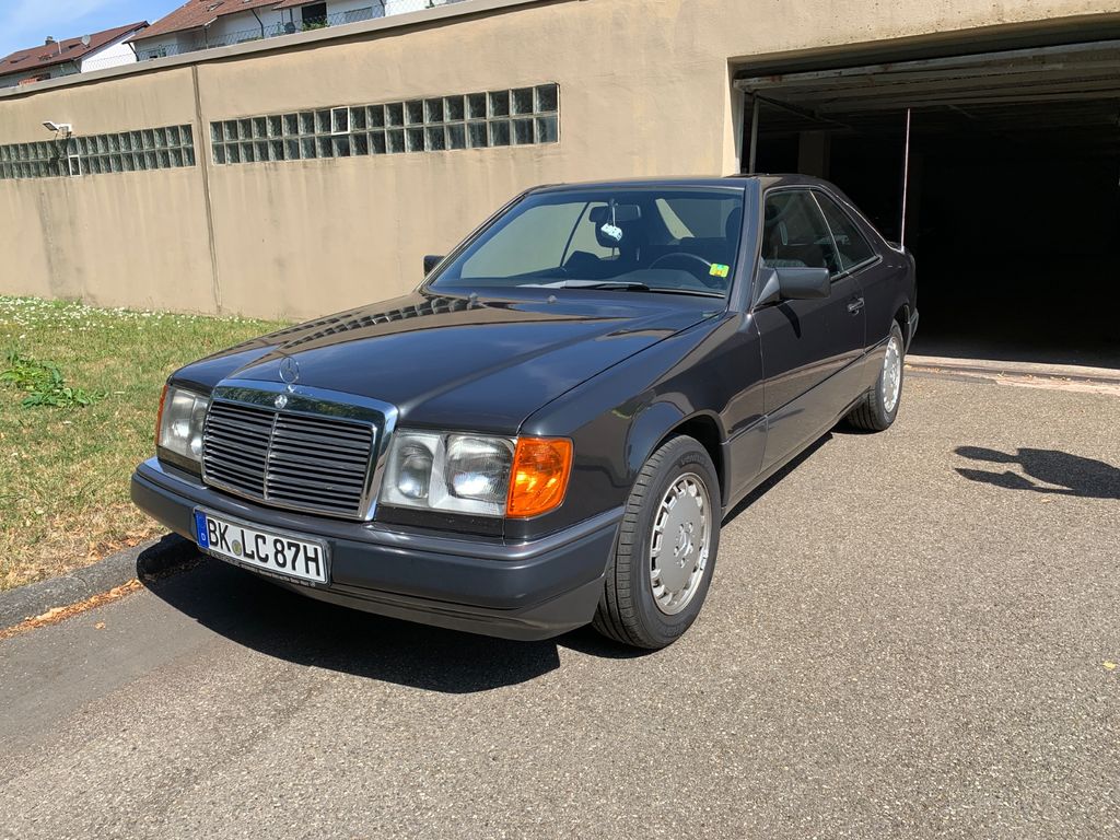 Bild des Angebotes Mercedes-Benz 230 CE (C124) mit H-Zulassung im Originalzustand