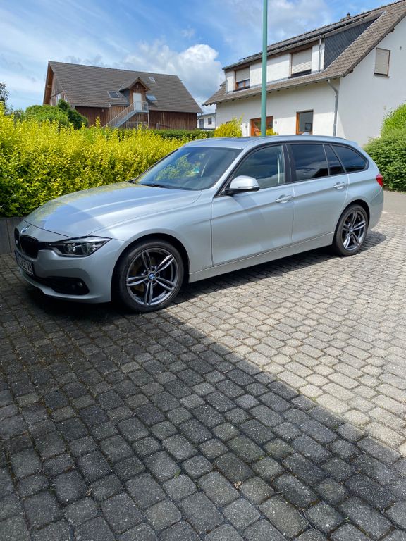 Bild des Angebotes BMW 320d Touring Sport Line Sport Line