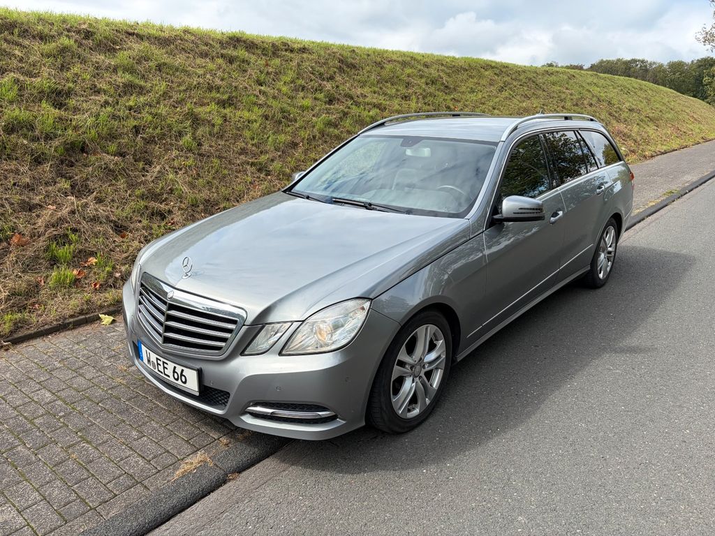 Bild des Angebotes Mercedes-Benz E 220 E T-Modell E 220 CDI BlueEfficiency