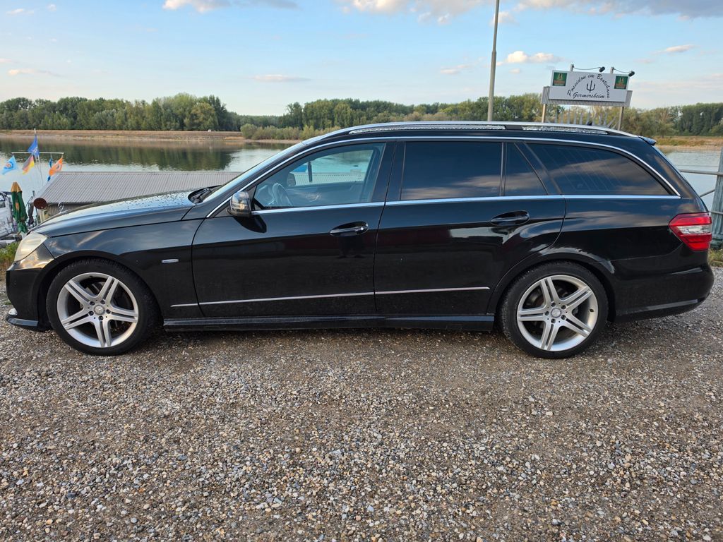 Bild des Angebotes Mercedes-Benz E 300 CDI T BlueEFFICIENCY ELEGANCE ELEGANCE