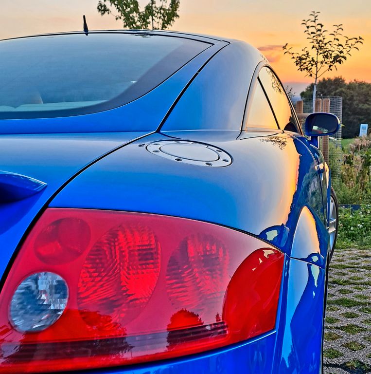 Audi TT Coupe 1.8T 140 kW -