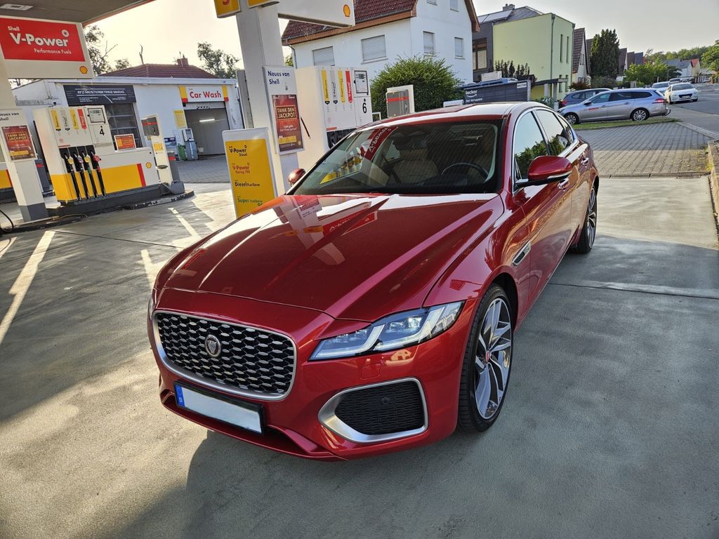 Bild des Angebotes Jaguar XF P300 AWD HSE ACC HUD Garantie Allwetter