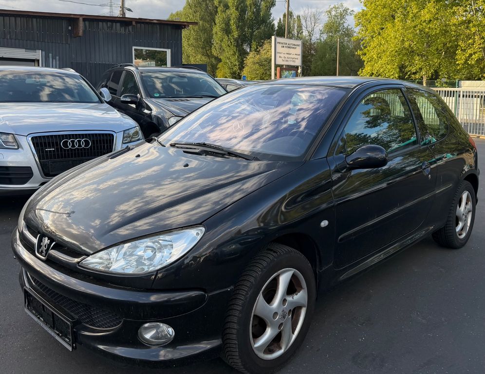 Bild des Angebotes Peugeot 206 Tendance TÜV/KLIMA/SHZ/ALU+ALWETTER/