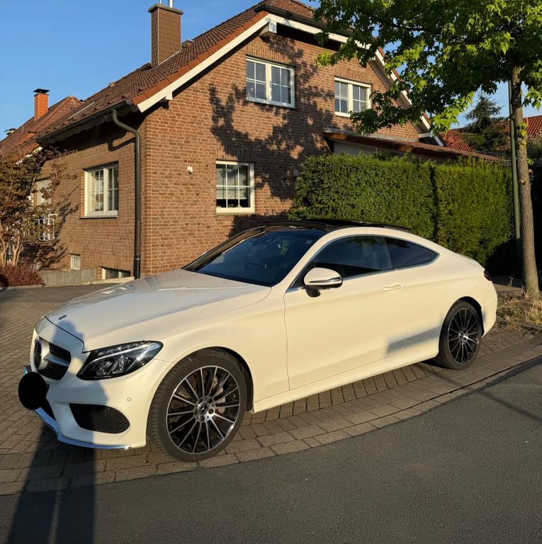 Bild des Angebotes Mercedes-Benz C 400 4MATIC AMG Line, Sehr gut ausgestattet