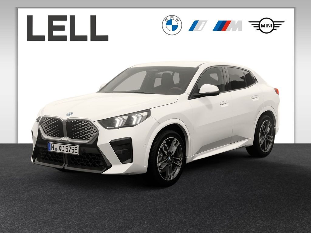 Bild des Angebotes BMW iX2 eDrive20 M Sportpaket DAB Parkassistent Shz