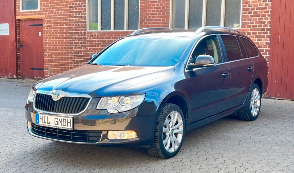 Bild des Angebotes Skoda Superb Combi Family 4x4