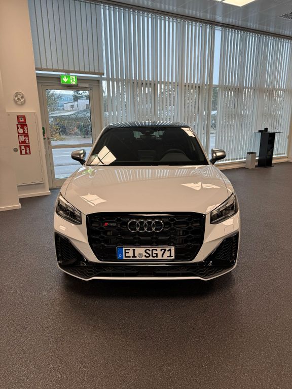 Bild des Angebotes Audi SQ2 TFSI AHK, Matrix, Navi, Sonos, 19", Pano,