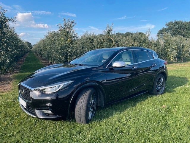 Bild des Angebotes Infiniti Q30 2.2d DCT AWD Premium Tech Gallery White ...