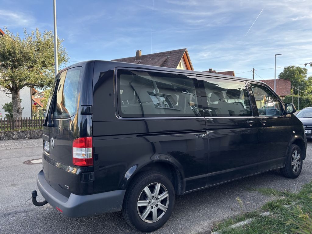 Bild des Angebotes Volkswagen T5 Transporter Langversion 9 Sitze