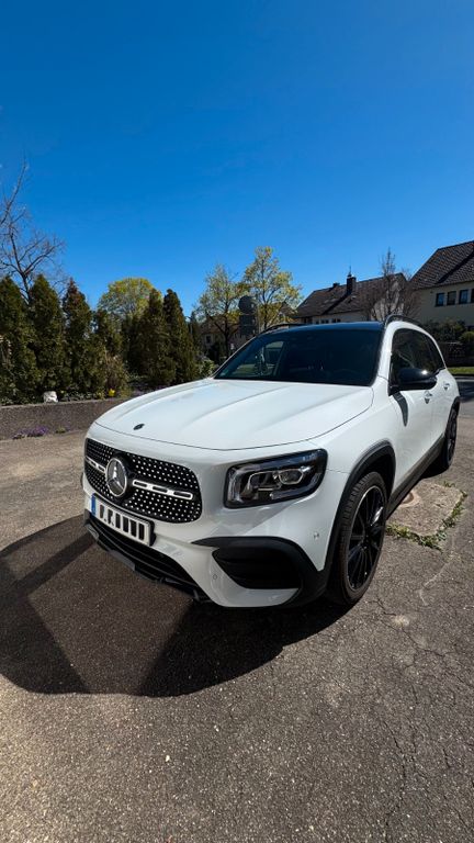 Bild des Angebotes Mercedes-Benz GLB 250 AMG Line Night Panorama AHK