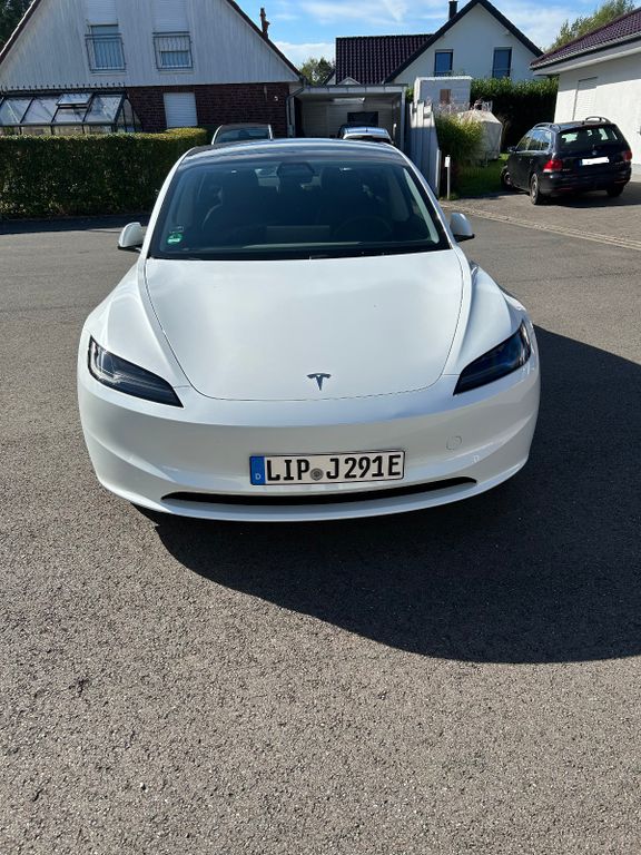 Bild des Angebotes Tesla Model 3 Highland Premium Standard LFP inkl. AHK