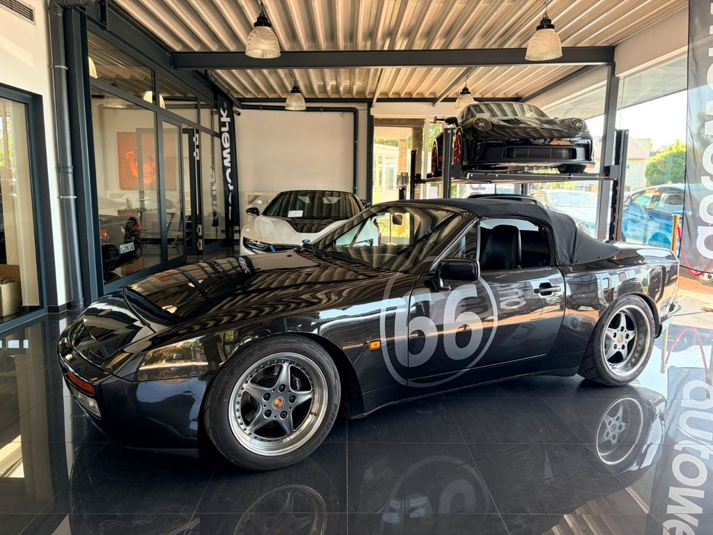 Porsche 944