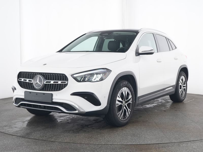 Bild des Angebotes Mercedes-Benz GLA 180 PANO/AHK/LED/NAVI