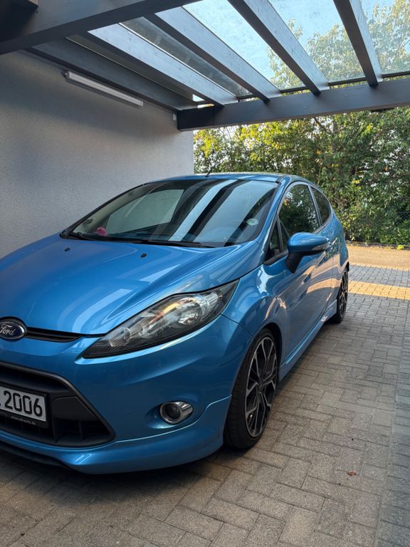 Bild des Angebotes Ford Fiesta blau, sportlich