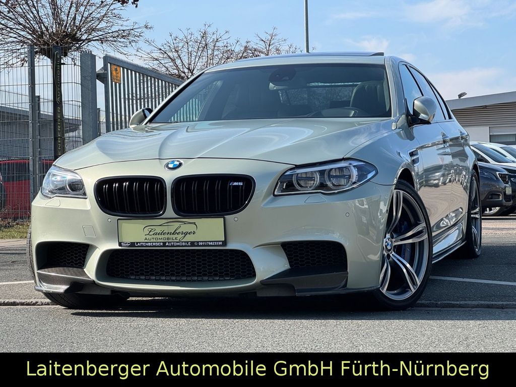 Bild des Angebotes BMW M5 Individual*HEAD-UP*SOFT-CLOSE*GSD*NAVI*CARBON