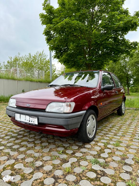 Ford Fiesta 1.1 Classic 72000km unfallfrei