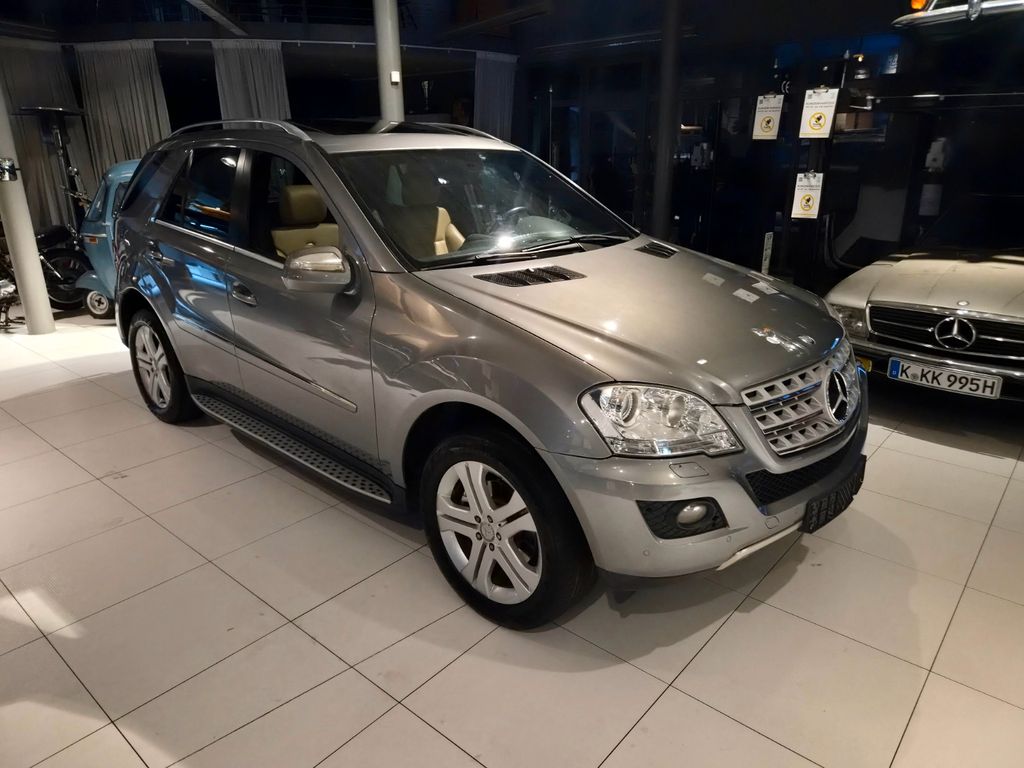 Bild des Angebotes Mercedes-Benz ML 350 CDi 4-MATIC"DESIGNO"TOP-ZUSTAND" VOLL "
