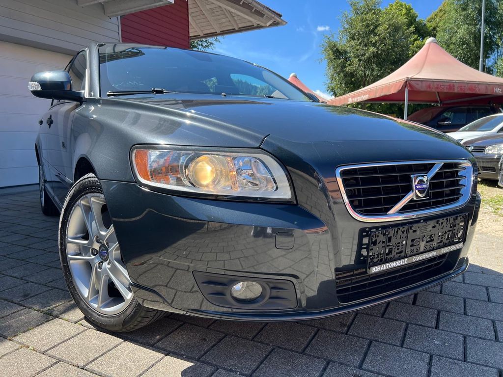 Bild des Angebotes Volvo V50 Kombi 2.0 D Momentum