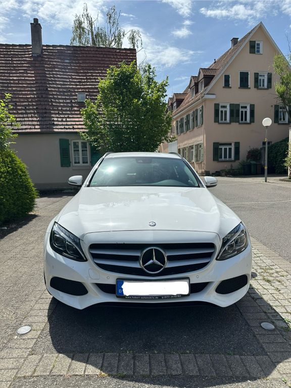 Bild des Angebotes Mercedes-Benz 220d