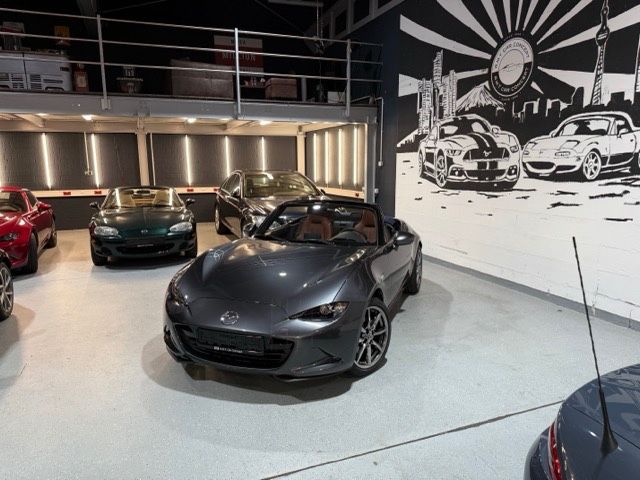 Bild des Angebotes Mazda MX-5 Kinenbi 2.0L / 2400km / 1.Hand / Neuwertig