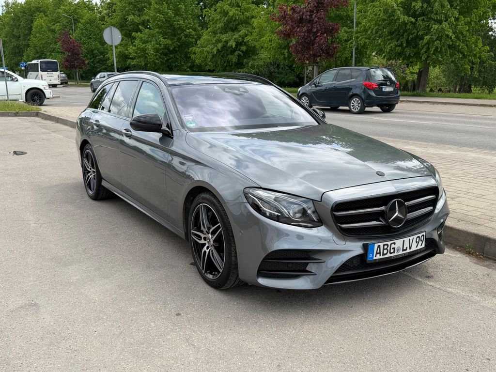 Bild des Angebotes Mercedes-Benz E 350 d 4MATIC T Autom. -