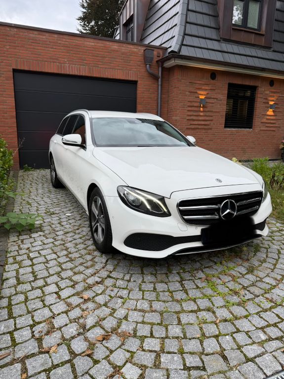 Bild des Angebotes Mercedes-Benz E 220 d T Autom. Avantgarde