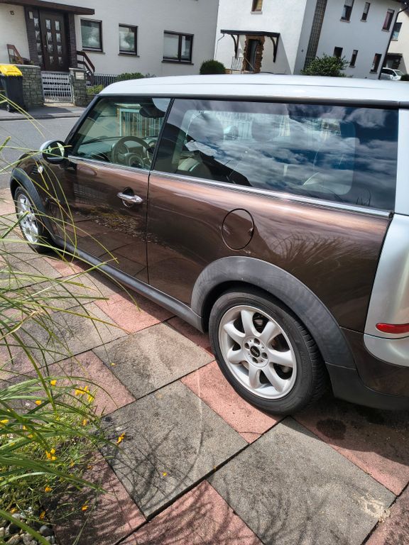 Bild des Angebotes MINI Cooper Clubman Cooper, neuer Motor bei 119.000km