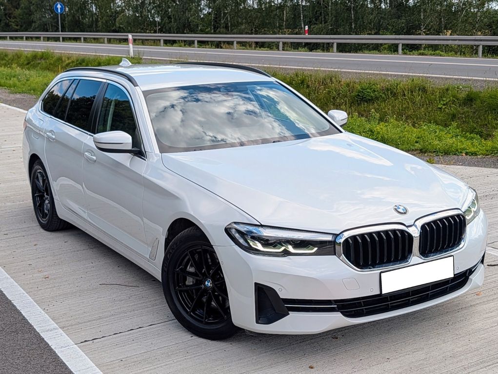Bild des Angebotes BMW 530d Touring Perlmuttweiß , Scheckheft , Navi