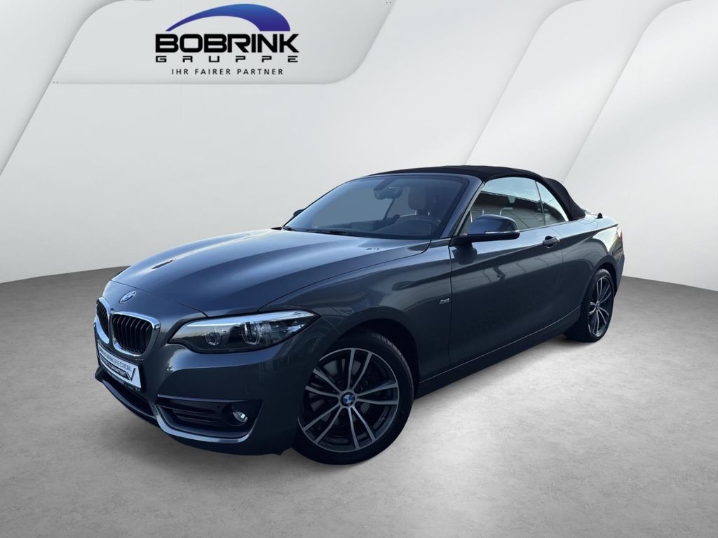 Bild des Angebotes BMW 220 i Cabrio Sport Line Navi HiFi Rückfahrkam.