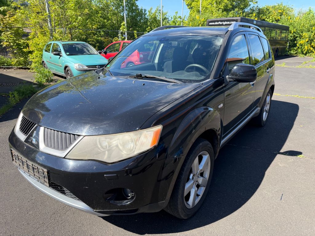 Bild des Angebotes Mitsubishi Outlander 2.2 DI-D Intense / 7 Sitzer / Xenon