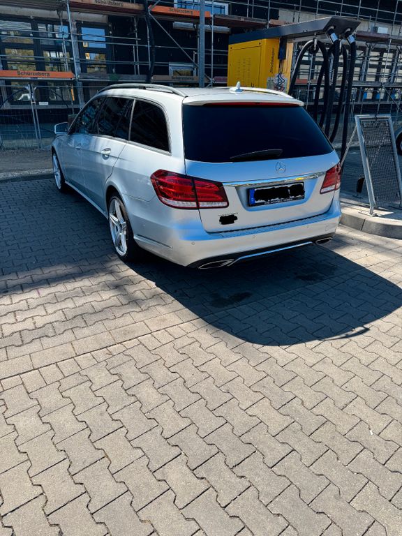 Bild des Angebotes Mercedes-Benz E 300 T CDI BlueTEC V6 231 PS