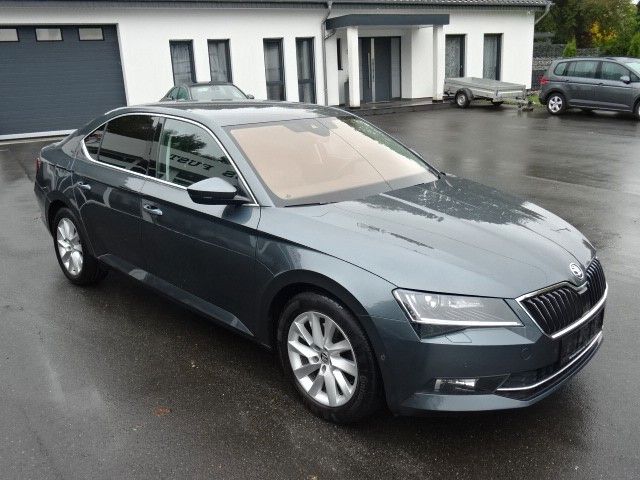 Bild des Angebotes Skoda Superb Limo 2.0TDI,LEDER,NAV,LED,AUT,KAM,MEM,ACC