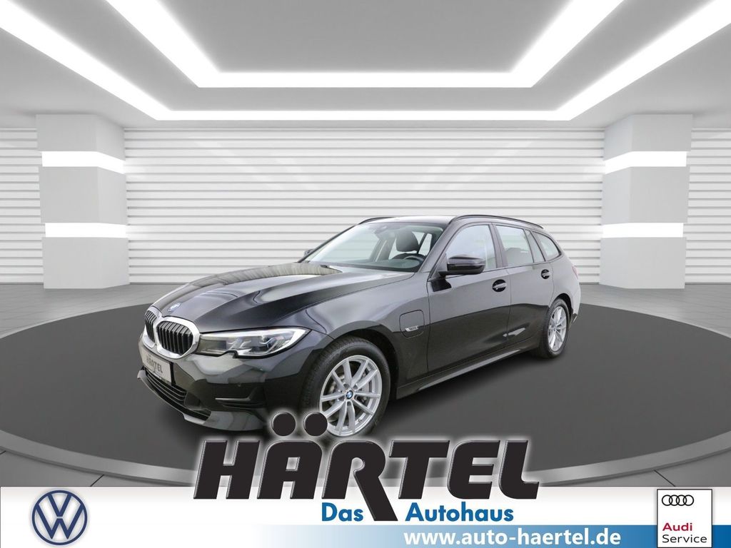 Bild des Angebotes BMW 330E Touring ADVANTAGE STEPTRONIC 11,1 KWH HUD