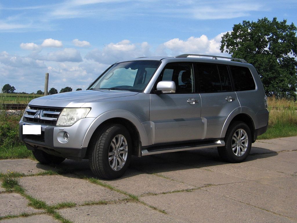 Bild des Angebotes Mitsubishi Pajero 3,2 DI-D Instyle Automatik Instyle