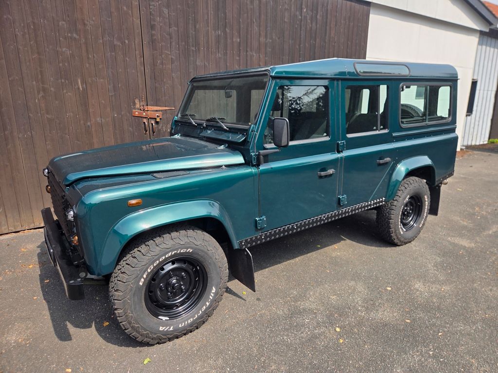 Bild des Angebotes Land Rover Defender 110 Td5 Station Wagon S S