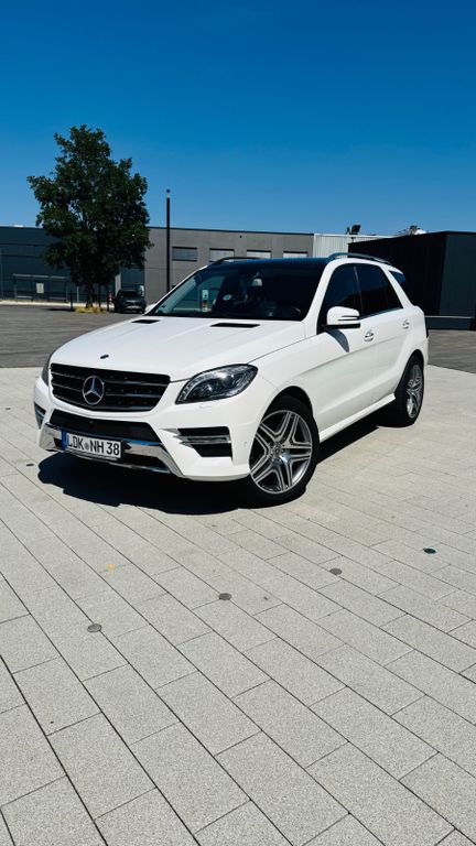 Bild des Angebotes Mercedes-Benz ML 350 BlueTEC 4MATIC AMG Line