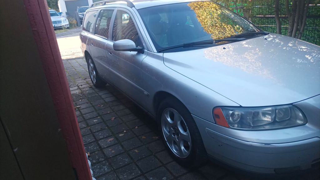 Bild des Angebotes Volvo V70 2.4D Momentum 120kW Momentum